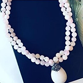 PEMBE KUVARS DAMLA UÇLU KOLYE